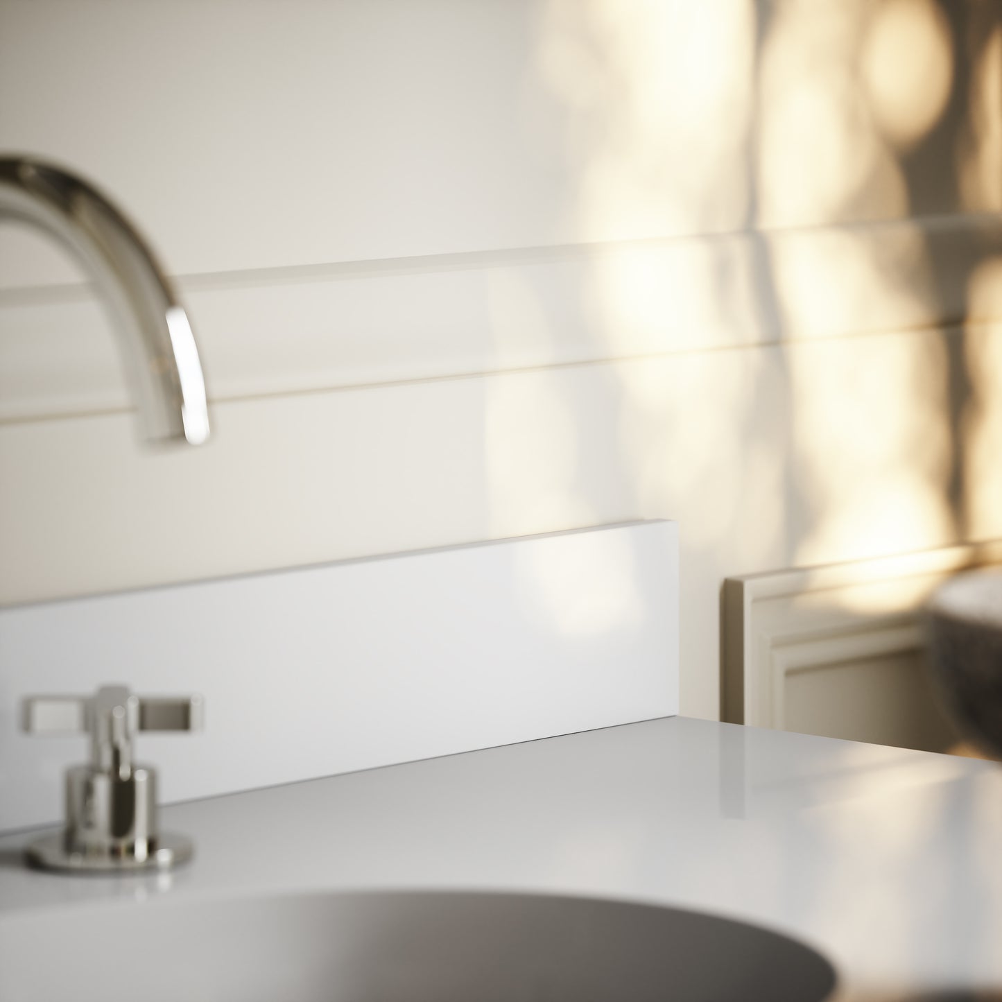 Eaton Polished White Upstand 1000mm