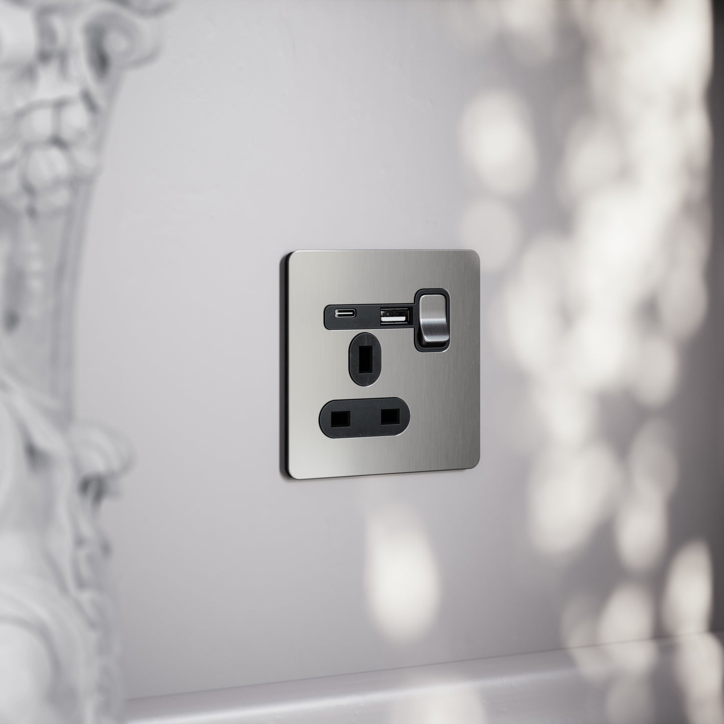 SlimTech Collection Brushed Stainless 1 Gang 13A USB & USB-C Socket
