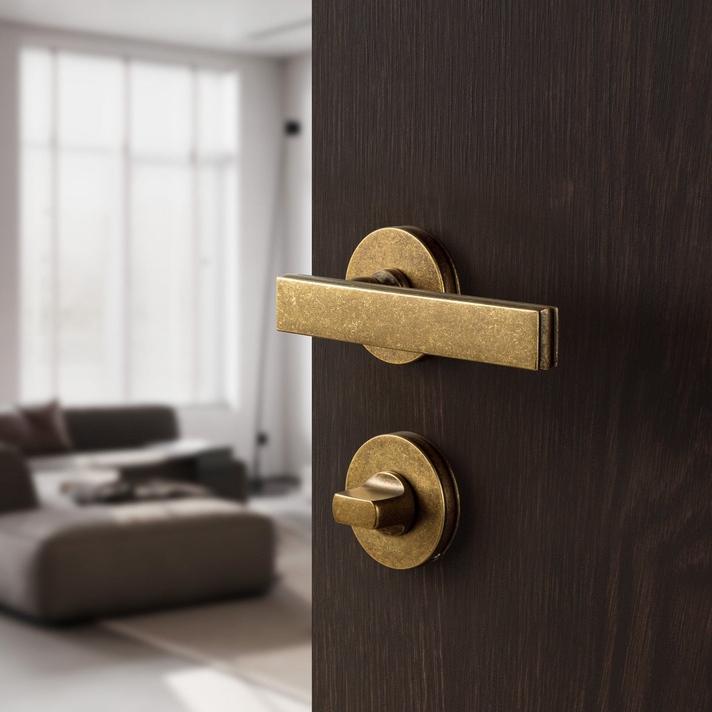Suffolk Aged Bronze WC Thumbturn with Latch