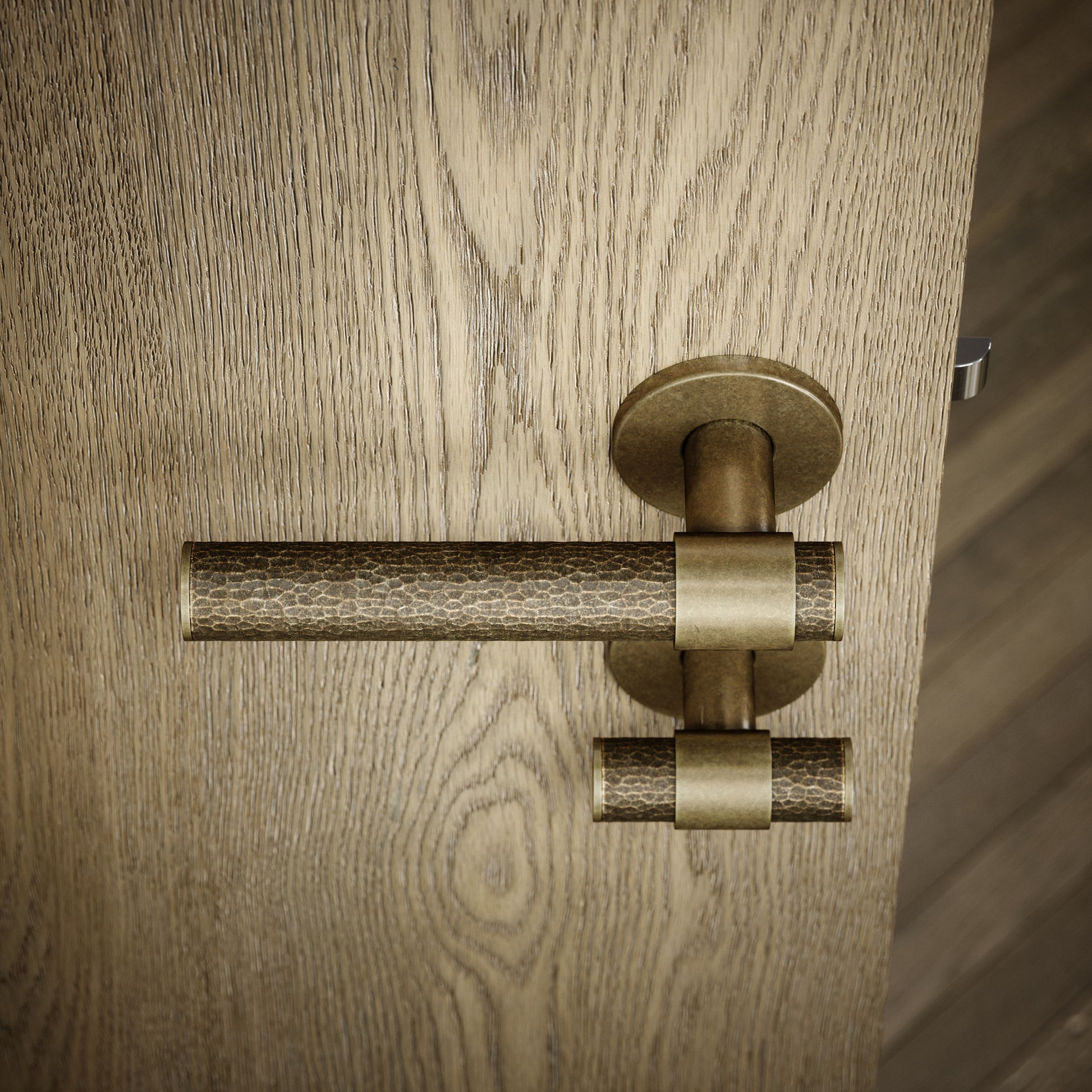 Chester Aged Bronze Hammered Bathroom WC Handle & Round Thumbturn Set