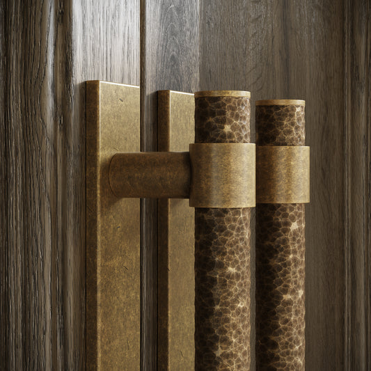 Chester Plate Aged Bronze Hammered Pull Bar Handle 150mm