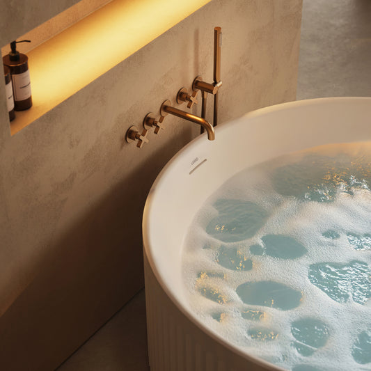 Lusso Light Jadore AirWave Round White Freestanding Bath 1500mm