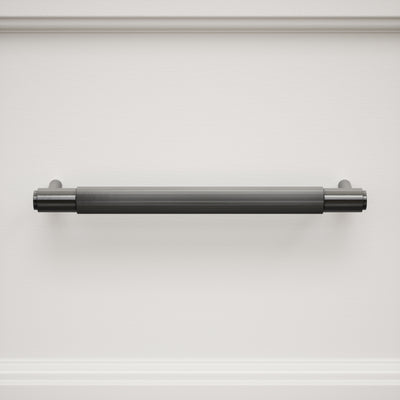 Dali Fluted Matte Black Pull Bar 250mm
