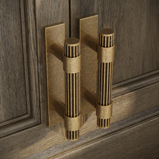 Royal Oak Plate Aged Bronze Deep Flute Pull Bar Handle 150mm