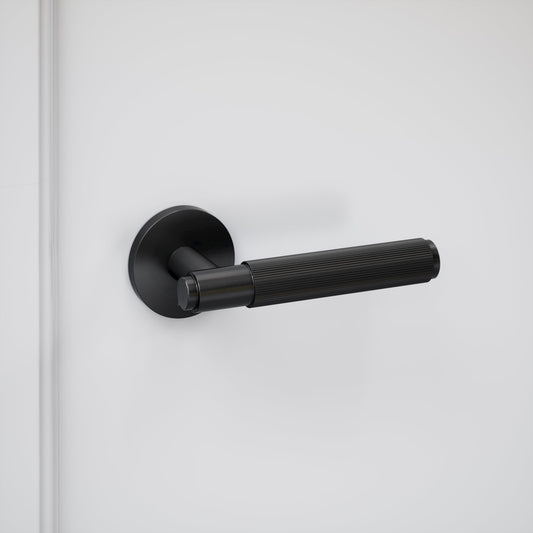 Dali Fluted Matte Black Bathroom WC Door Handle Latch and Hinge Bundle