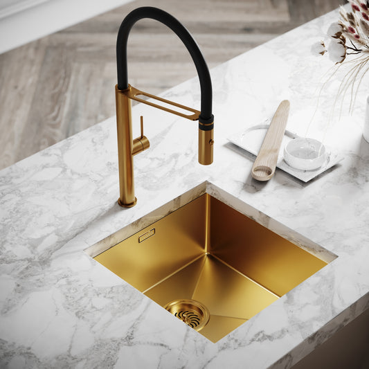Livello Pull Out Kitchen Tap & Vello Undermount Sink In Brushed Gold