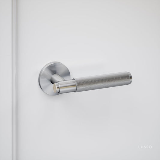 Luxe Knurled Brushed Stainless Bathroom WC Door Handle Latch and Hinge Bundle