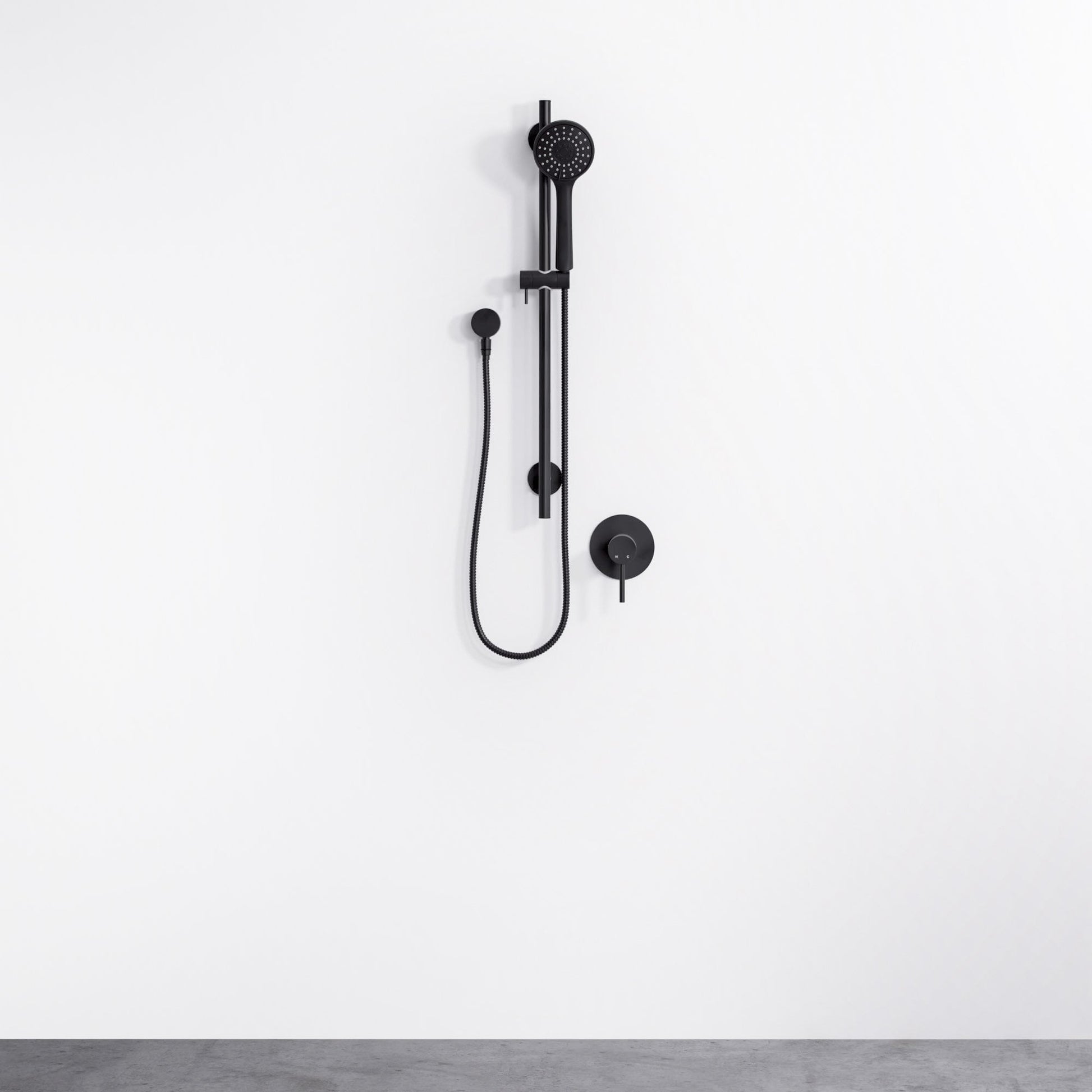 Luxe Shower & Riser Kit Matte Black