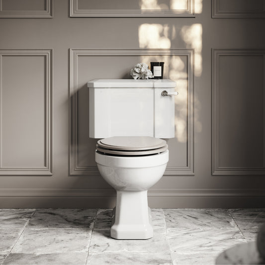 Portland Close Coupled Traditional Toilet with Solid Oak Velvet Beige seat (Chrome Fittings)