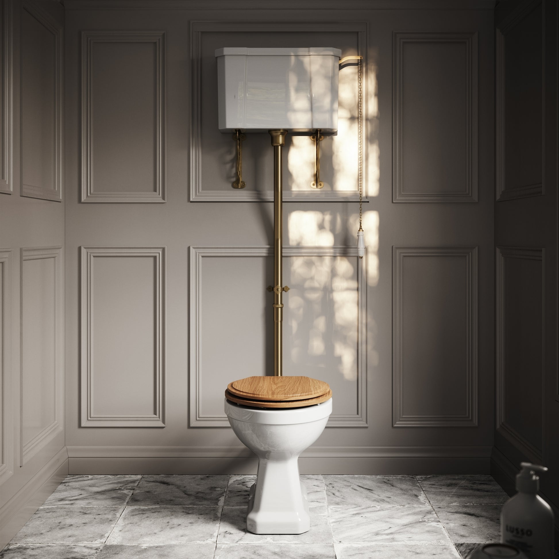 Portland High Level Traditional Toilet with Solid Oak seat (Brushed Gold Fittings)