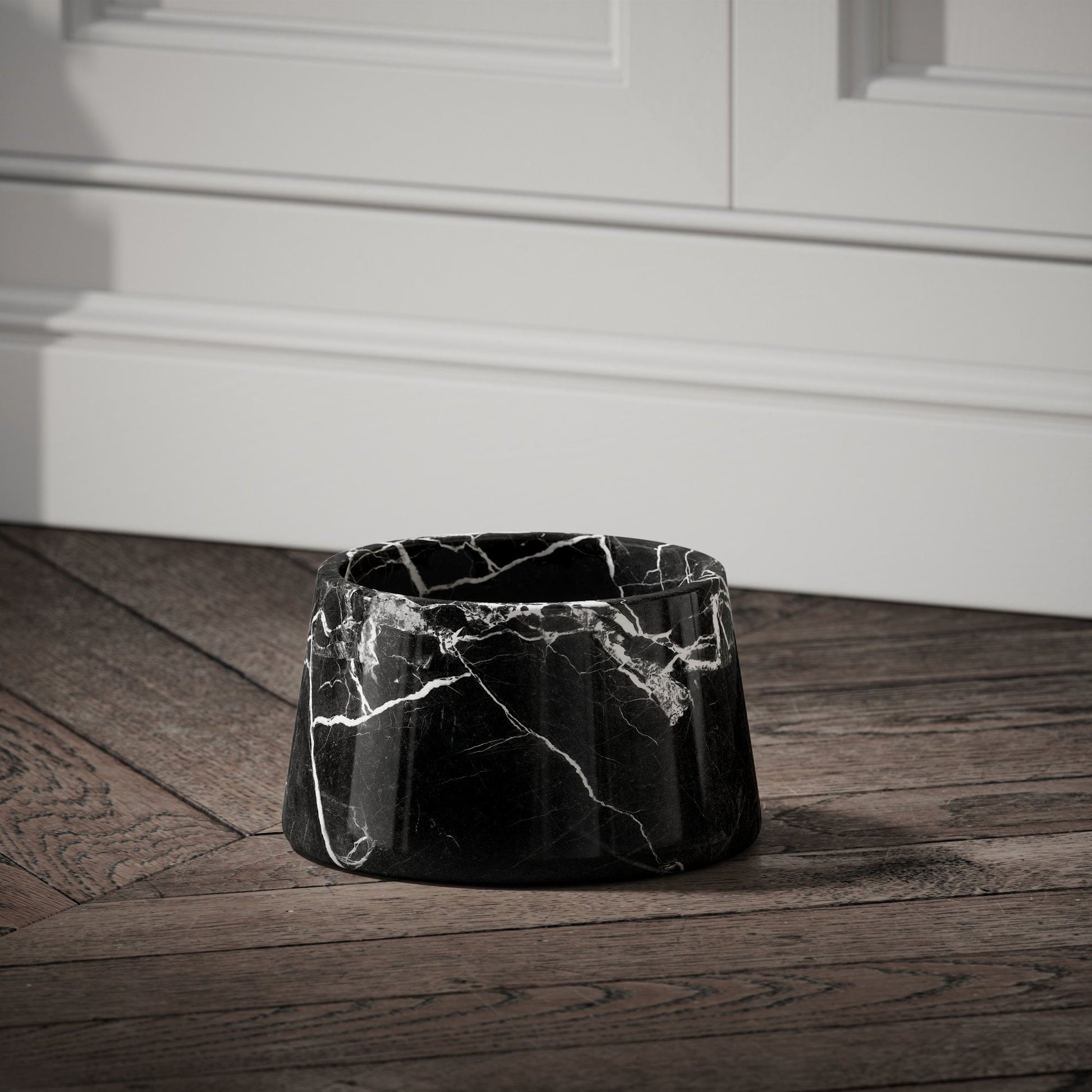 Vasoni Nero Marquina Marble Dog Bowl